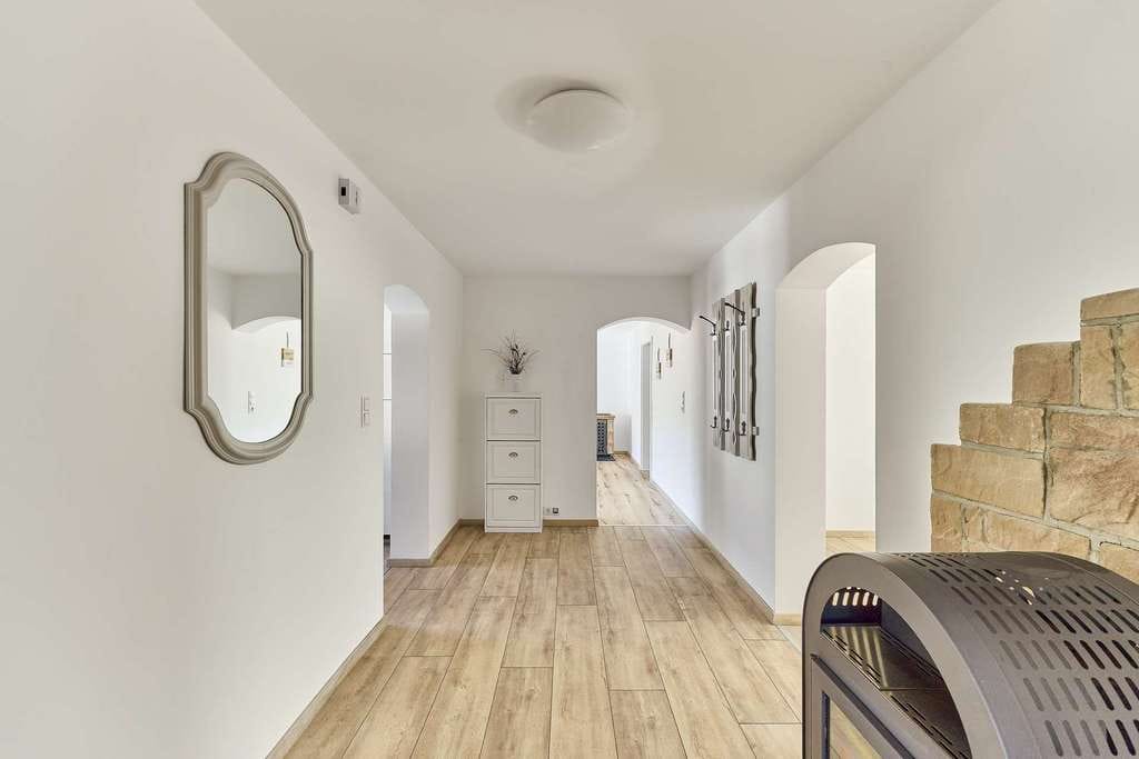 Immobilie in Eppenbrunn - Freistehendes Zweifamilienhaus mit Charme - Ideal für Eigennutzer oder Mehrgenerationen - Bild 4