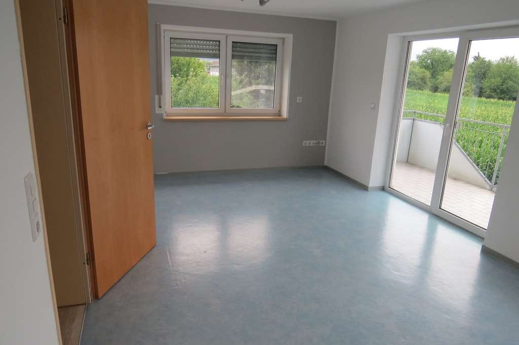 Immobilie in Baienfurt - Mehrgenerationenhaus, Wohnen und Arbeiten im Grünen mit vielen Möglichkeiten - Bild 2