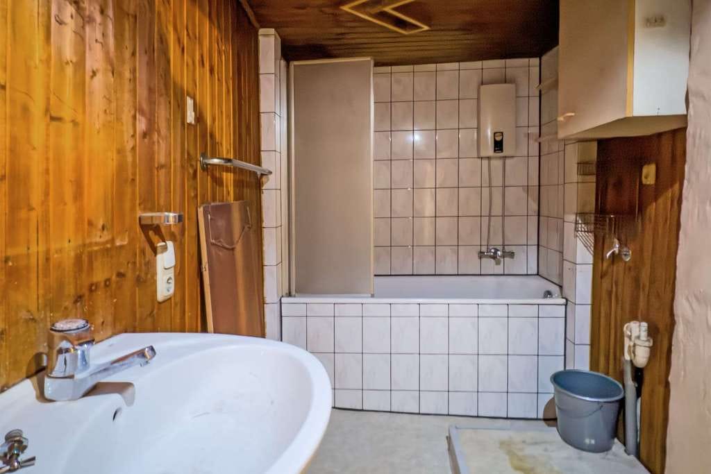 Immobilie in Bernkastel-Kues - Bernkastel: charmantes, sanierungsbedürftiges Haus im idyllischen Stadtzentrum - Bild 4