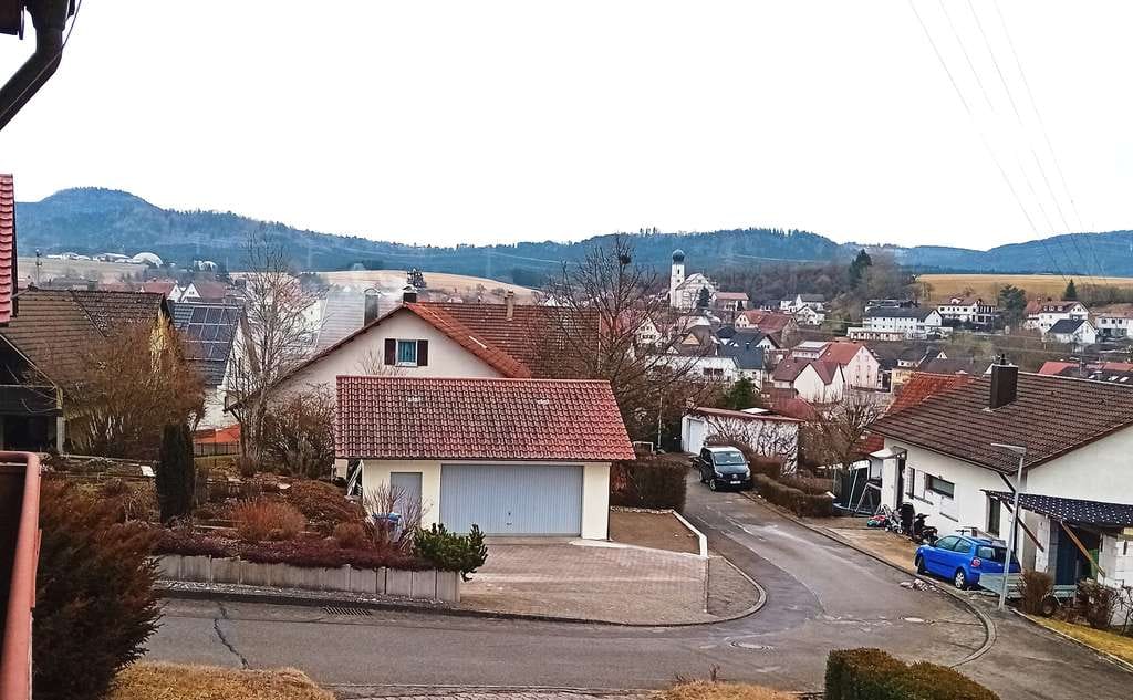 Immobilie in Frittlingen - Innen neu zwei Wohnungen im Zweifamilienhaus mit Ausbaureserve - Bild 3