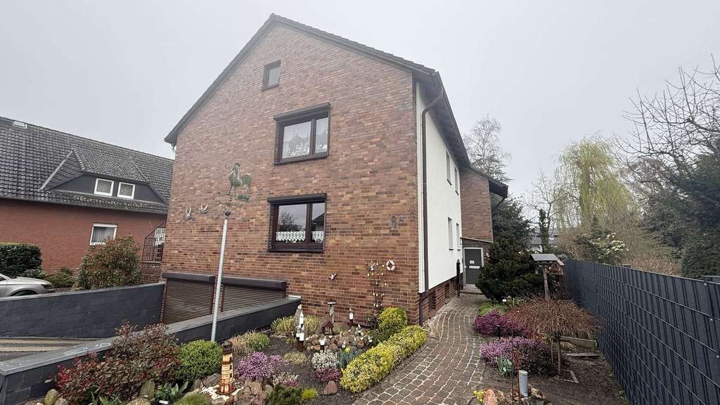 Immobilie in Wunstorf - 31515 Großenheidorn – Sehr gepflegtes Dreifamilienhaus in ruhiger Lage nahe Steinhuder Meer - Bild 0