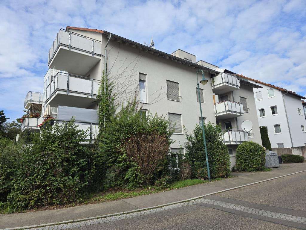 Immobilie in Winnenden - ***PROVISIONSFREI*** Winnenden – Lange Weiden –  Maisonette-Wohnung mit traumhafter Aussicht und Dac - Bild 0