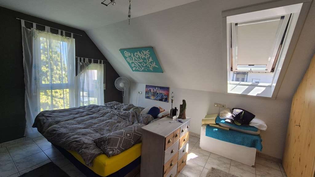 Immobilie in Kirchentellinsfurt - Helle 3-Zimmerwohnung mit sonnigem Balkon und eigener Garagenbox - Bild 2