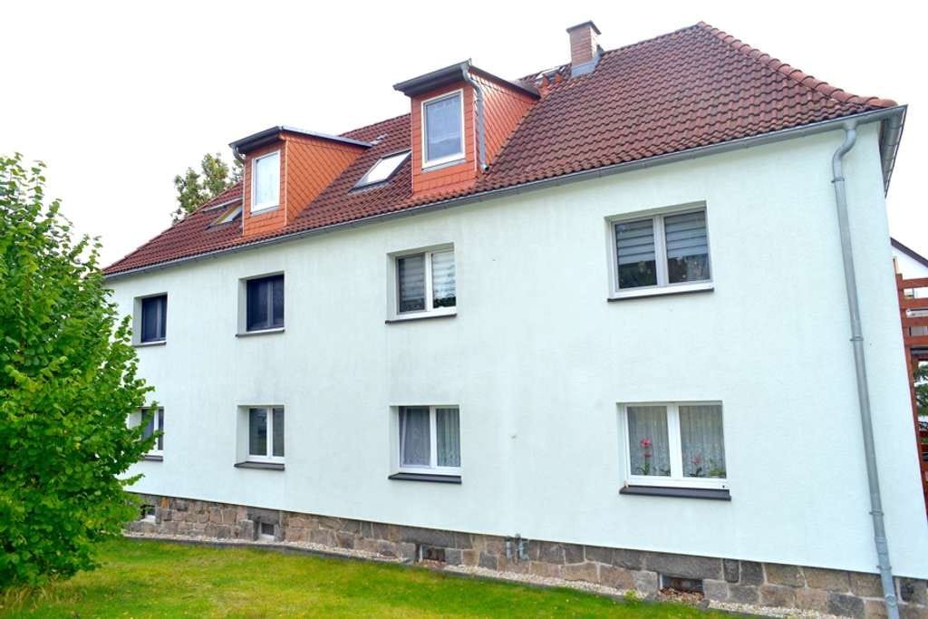 Immobilie in Wilkau-Haßlau - Gepflegtes Wohnjuwel in ruhiger Lage mit Balkonen und Stellplätzen - Bild 0