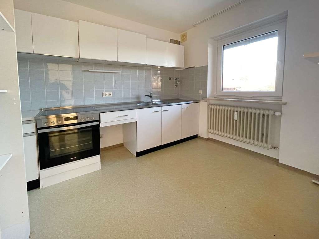 Immobilie in Starnberg - STA-Schorn: Großzügige 2 Zi.Whg mit großem Südbalkon in 4 Parteienhaus - Bild 2