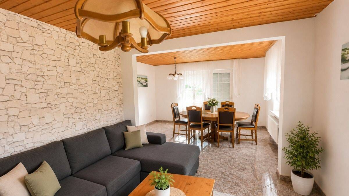 Immobilie in Berumbur - Kapitalanlage oder Mehrgenerationenwohnen - Zweifamilienhaus mit Potenzial - Bild 3