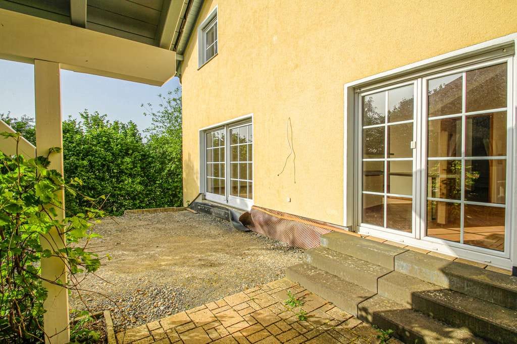 Immobilie in Bürdenbach - Sofort bezugsfrei: Gepflegtes Einfamilienhaus mit ELW – nur 10 min. bis zur A3! - Bild 5