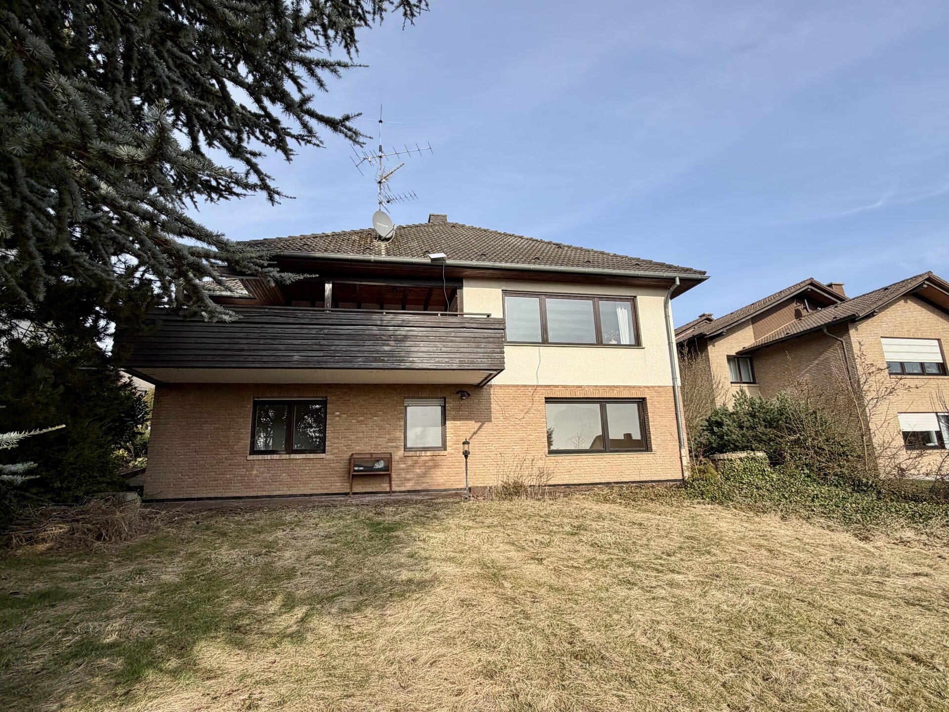 Immobilie in Schauenburg - Stilvoll wohnen mit Aussicht: Einfamilienhaus mit Einliegerwohnung in Elgershausen! - Bild 4