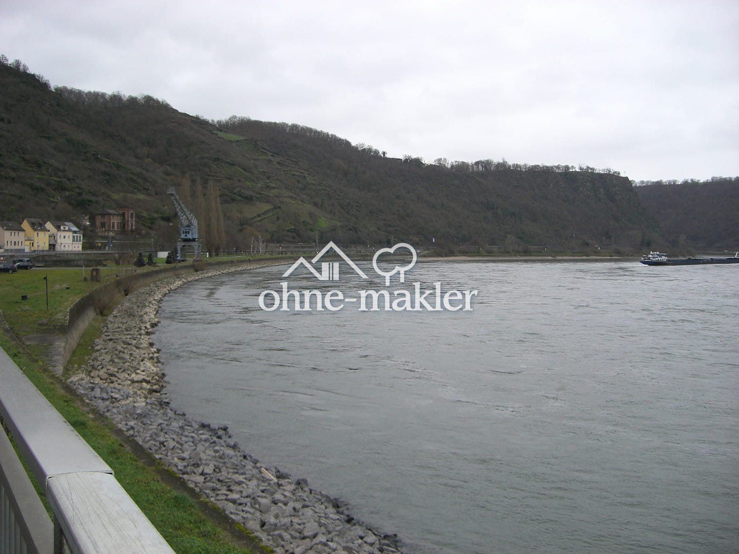 Immobilie in Sankt Goarshausen - 1. Linie am Rhein, Sonnenseite, Sankt Goarshausen Mittelhaus 145 QM - Bild 0