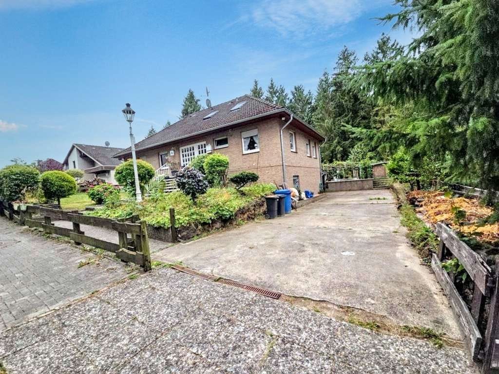 Immobilie in Tostedt - Provisionsfrei: Ihr neues Zuhause in Tostedt – mit Garten, Platz & Potenzial zum Verwirklichen - Bild 0