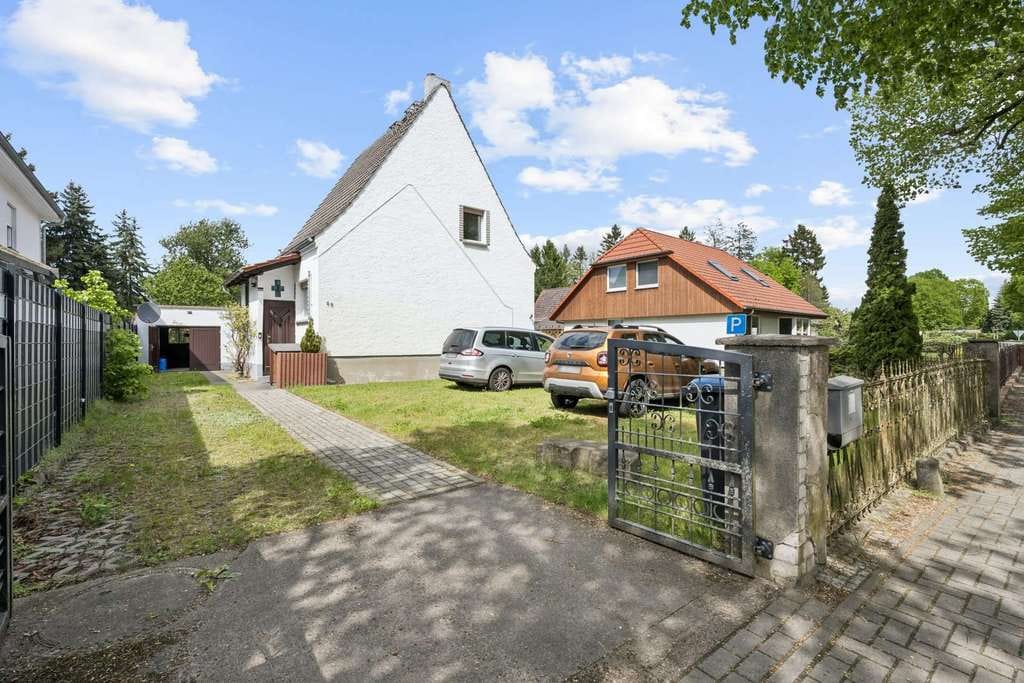 Immobilie in Brieskow-Finkenheerd - Bezahlbares Eigenheim mit großem Garten, 3 Stellplätzen & großem Nebengelass - Bild 0