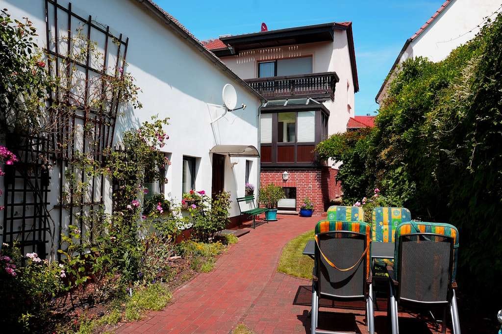 Immobilie in Wesenberg - GR. Haus, GR. GARTEN, GR. SCHEUNE, EINLIEGER-WE, BOOTSLIEGEPLATZ (600 m), - SIEHE AUCH SONSTIGES... - Bild 0