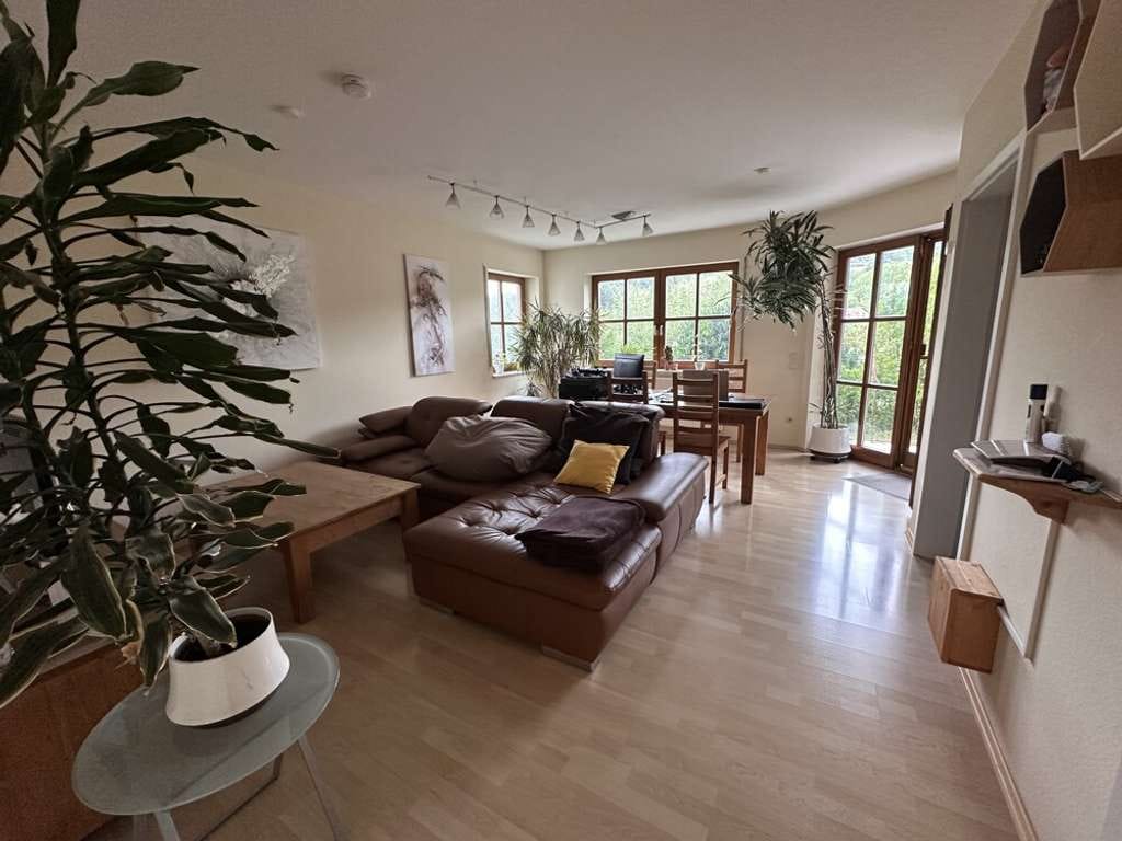 Immobilie in Hausen - Wunderschöne 3-Zimmer Wohnung mit Terrasse und herrlichem Weitblick! - Bild 3