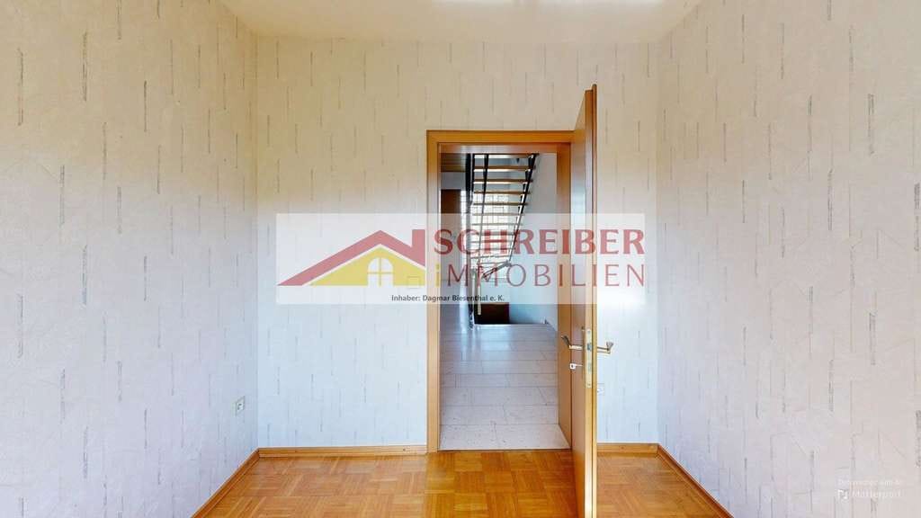 Immobilie in Bad Laasphe - Gepflegtes, großzügiges Einfamilienhaus in Bad Laasphe - Niederlaasphe zu verkaufen - Bild 2
