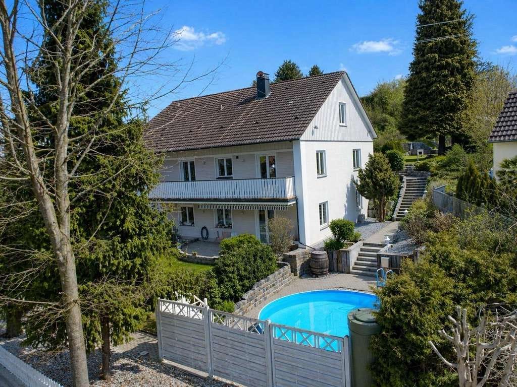 Immobilie in Aindling - Wohnen & Arbeiten ideal kombiniert – Haus mit separaten Einheiten & viel Privatsphäre - Bild 1