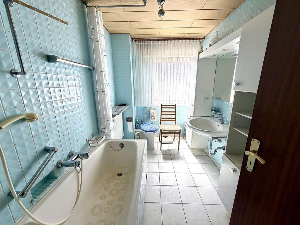 Immobilie in Sankt Ingbert - Charmantes, einseitig angebautes Einfamilienhaus in begehrter Wohnlage - Bild 4