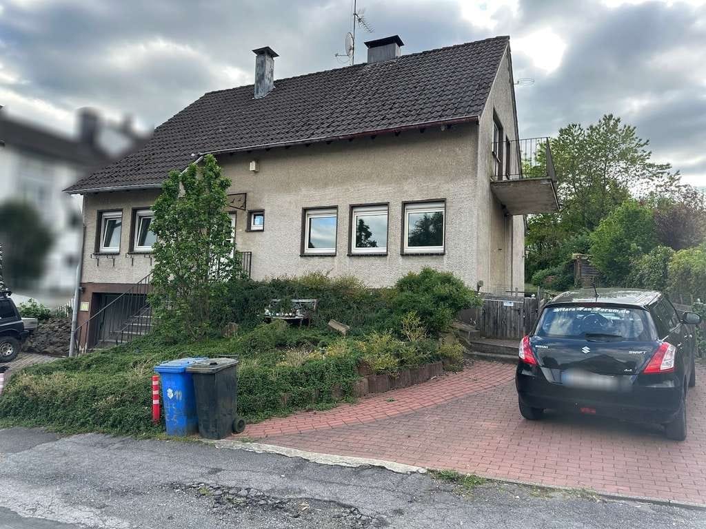 Immobilie in Wermelskirchen - Sanierungsbedürftiges Ein-/Zweifam.-Haus in ruhiger Lage von Wermelskirchen - Bild 2