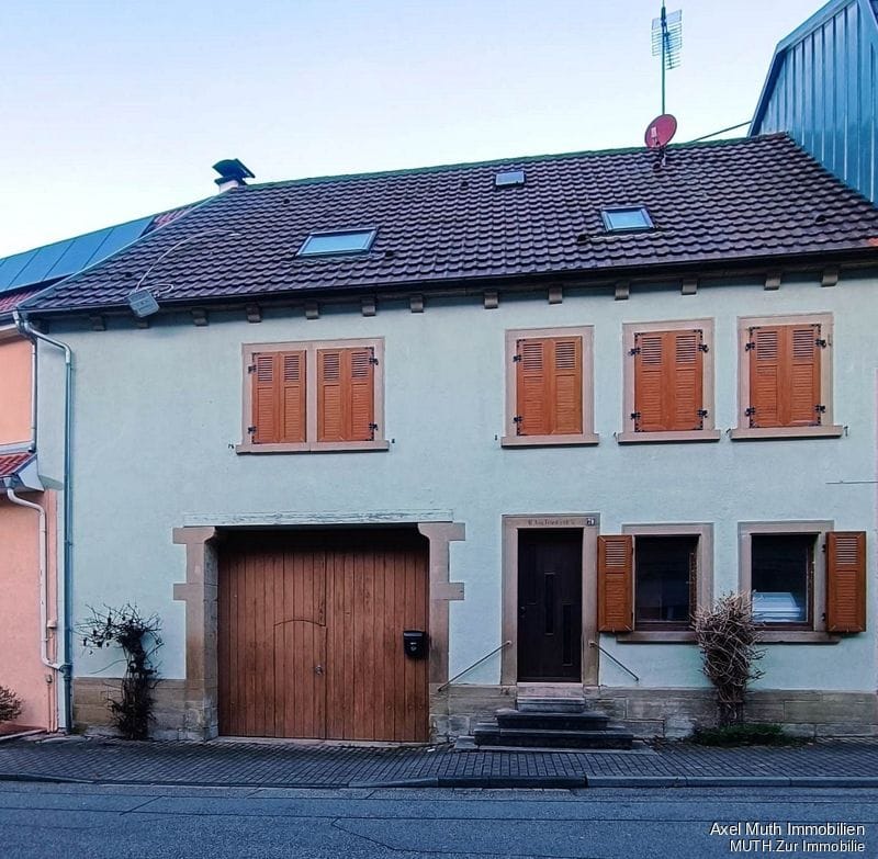 Immobilie in Eppingen - Historischer Bauernhof von 1897.
Ein Sandsteinhaus mit Innenhof & Scheune - Bild 2