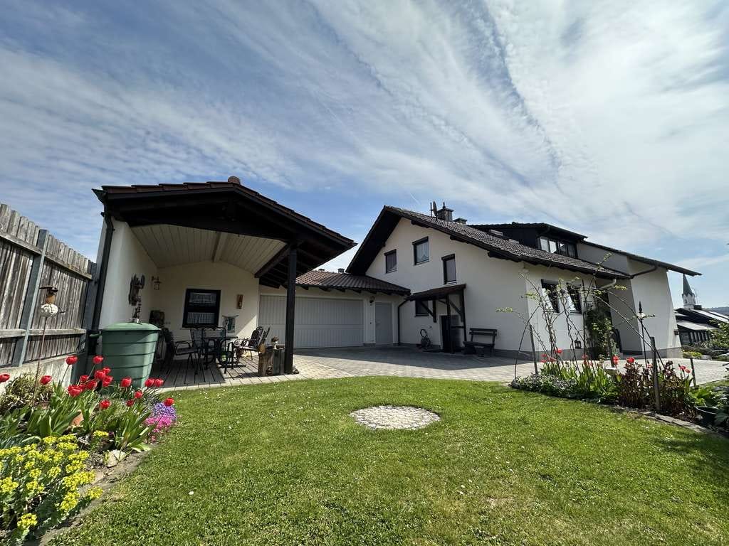 Immobilie in Aham - Wohnen mit Charakter: Einfamilienhaus in Aham - Bild 2