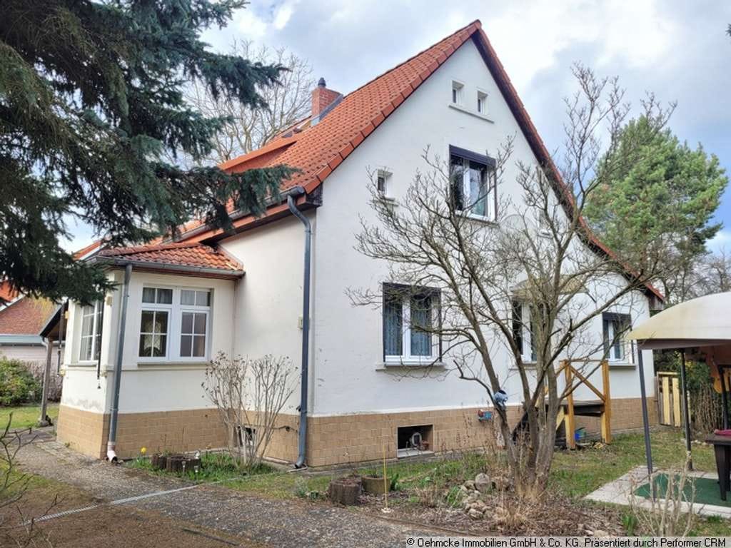 Immobilie in Königs Wusterhausen - Vor den Toren Berlins - gepflegtes Anwesen mit sehr ansprechendem, massivem Einfamilienhaus - Bild 0