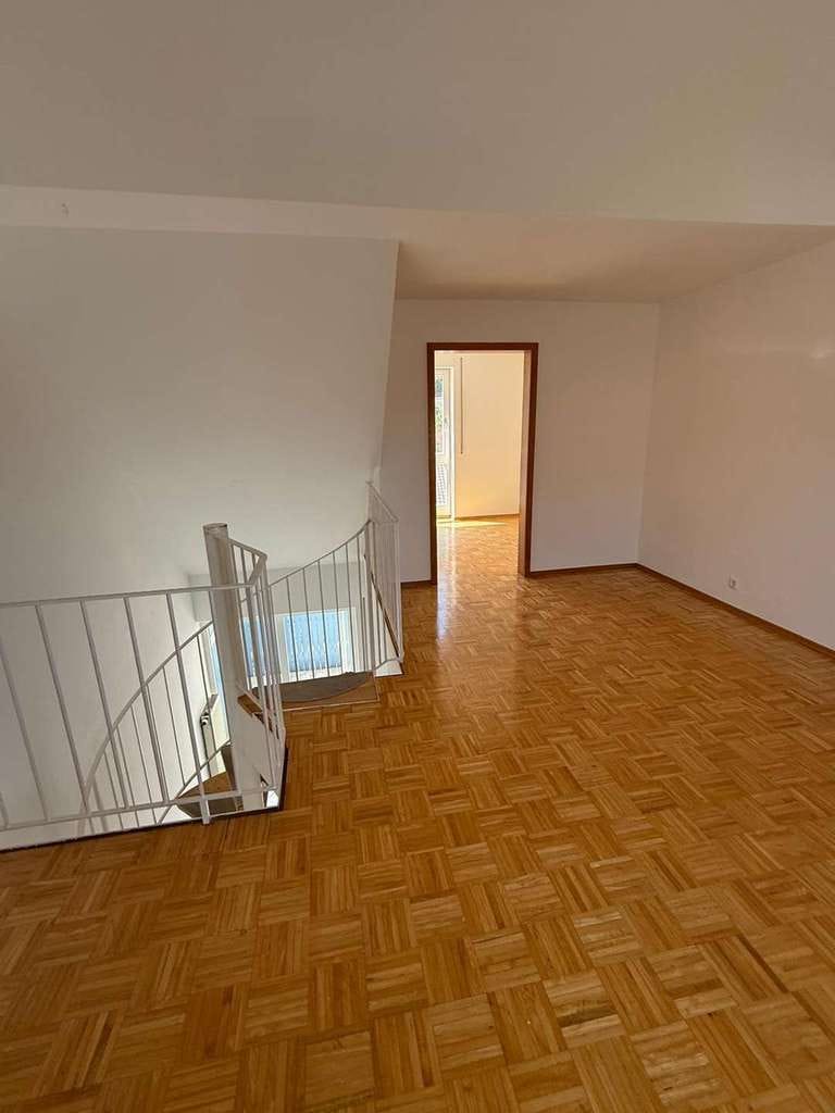Immobilie in Geislingen an der Steige - +++Leerstehende 3-Zimmer Maisonette-Wohnung mit Balkon & Blick ins Grüne - 6,4 % Rendite möglich +++ - Bild 1