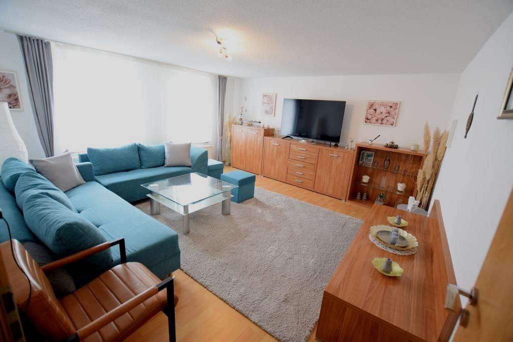Immobilie in Gailingen am Hochrhein - Größeres, teilw. saniertes und renoviertes Gebäudeensemble m. ca. 355 m² Wohn-/Nutzfläche im Zentrum - Bild 0