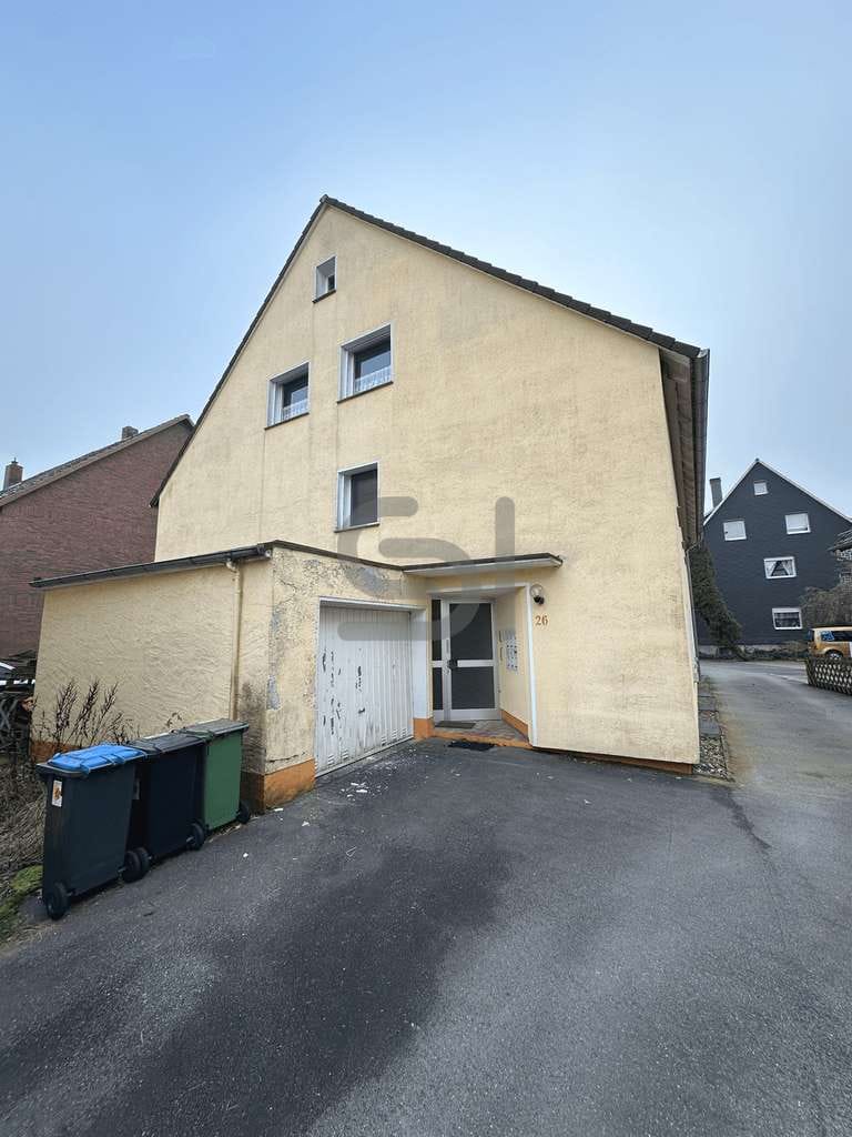 Immobilie in Barntrup - Solides Investment: Teils vermietetes Mehrfamilienhaus in Barntrup-Alverdissen – Sofort verfügbar - Bild 2