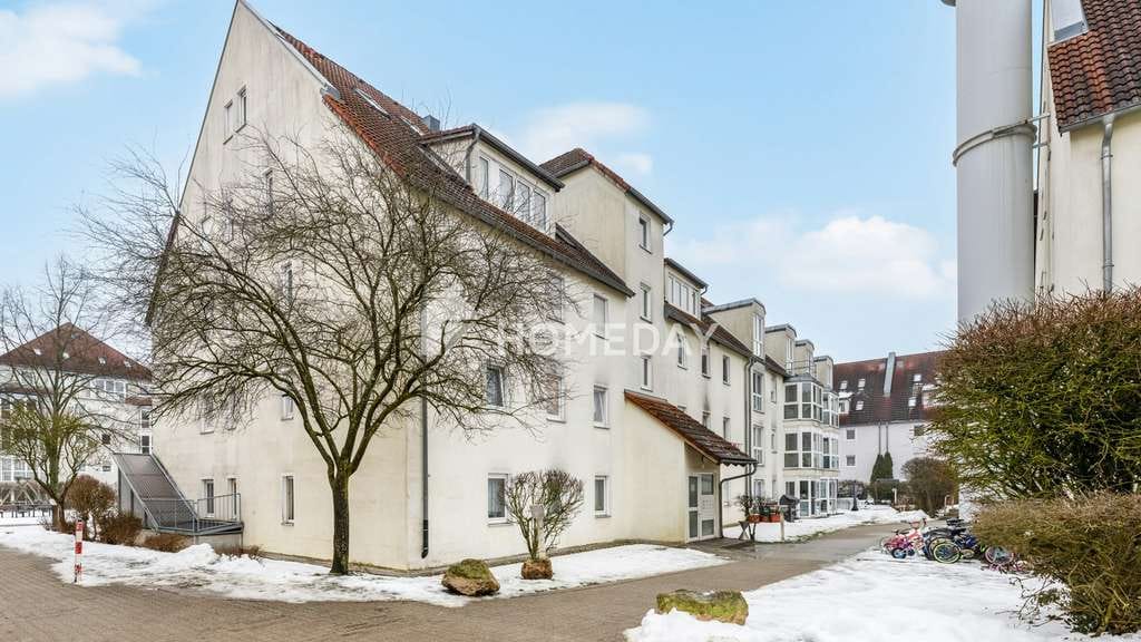 Immobilie in Nittendorf - Attraktive Erdgeschosswohnung in gepflegtem Mehrfamilienhaus mit TG-Stellplatz - Bild 3