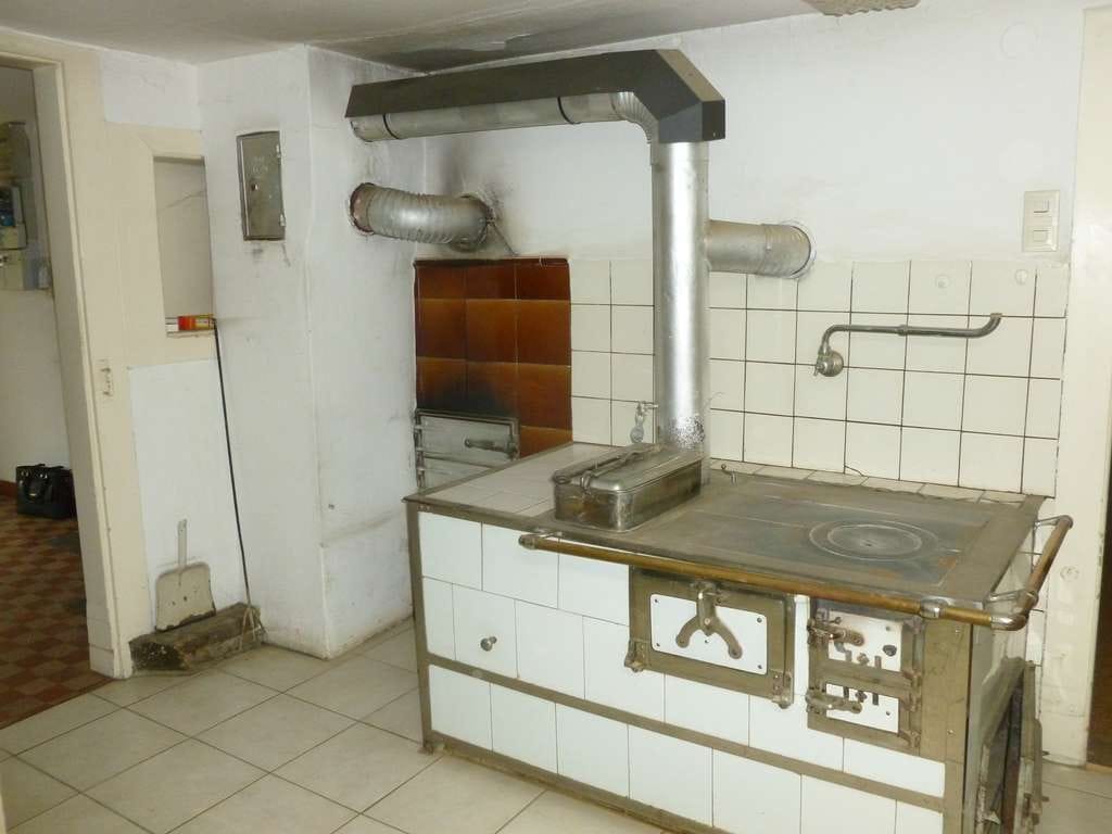 Immobilie in Sasbach am Kaiserstuhl - ländliches Anwesen mit Hof, Scheune Garten. 1000 m² Grundstück  - Bild 4
