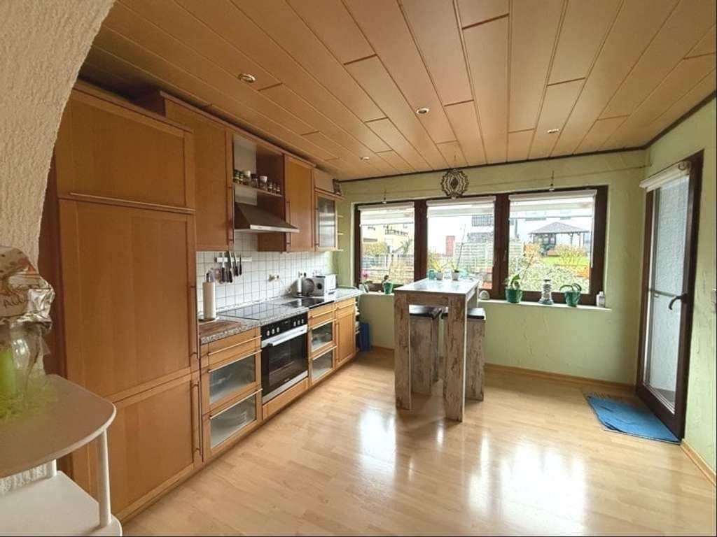 Immobilie in Eppelborn - TOP gepflegtes 1-2-Familienhaus mit Garten und Garage - Eppelborn - Bild 1