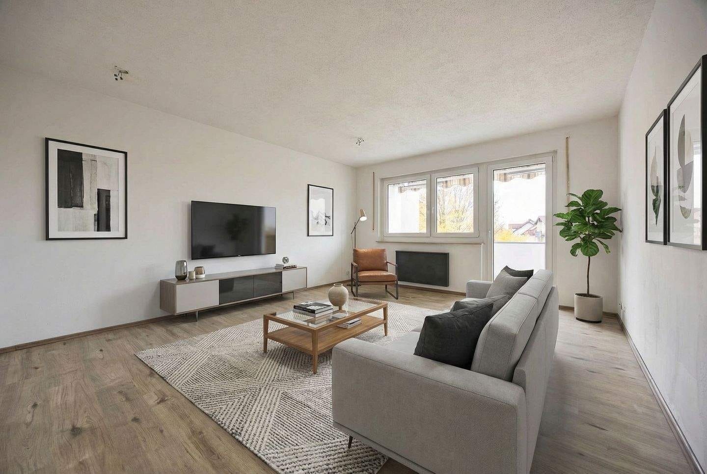 Immobilie in Hallstadt - Einziehen & wohlfühlen: Renovierte 3-Zimmer-Wohnung mit Süd-Balkon, Aufzug und Garage - Bild 1