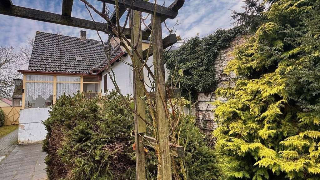 Immobilie in Hennigsdorf - Sanierungsjuwel mit besonderem Schnitt - Bild 1