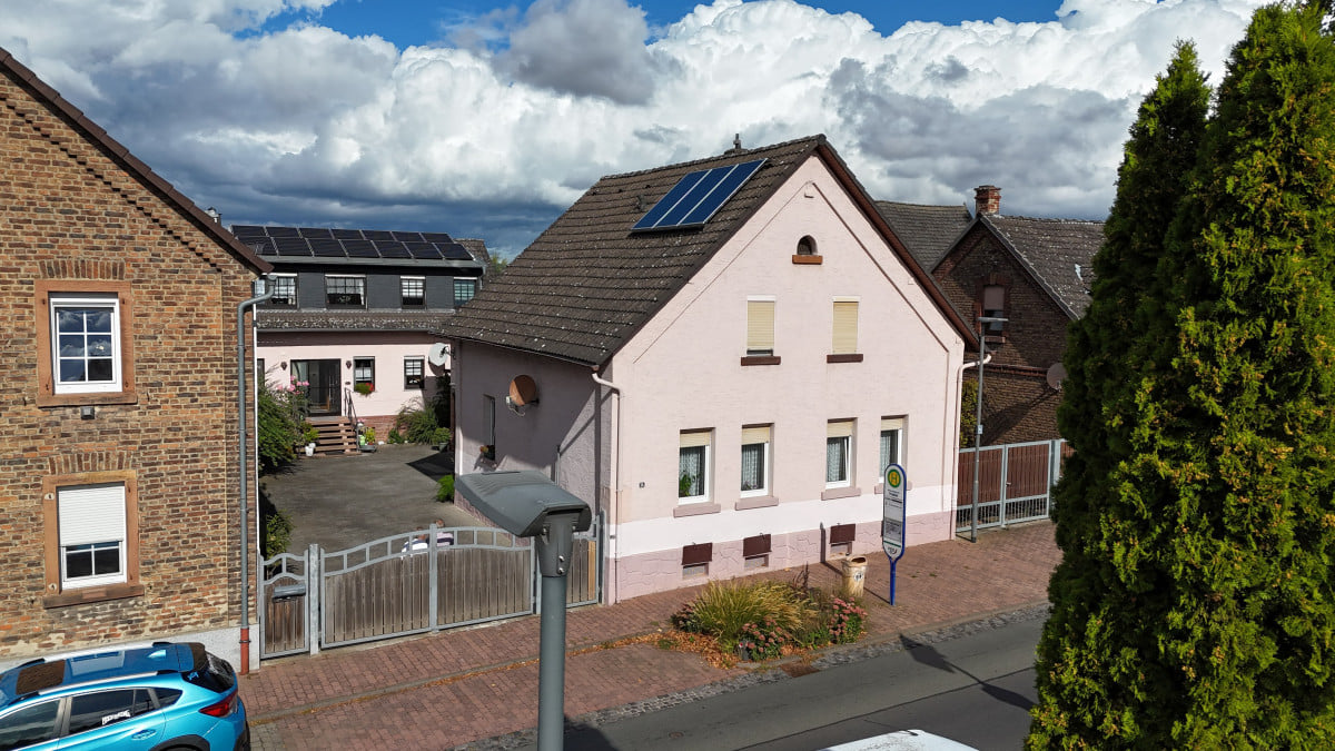Immobilie in Karben - freistehendes Einfamilienhaus am Ortsrand von Karben - Bild 0