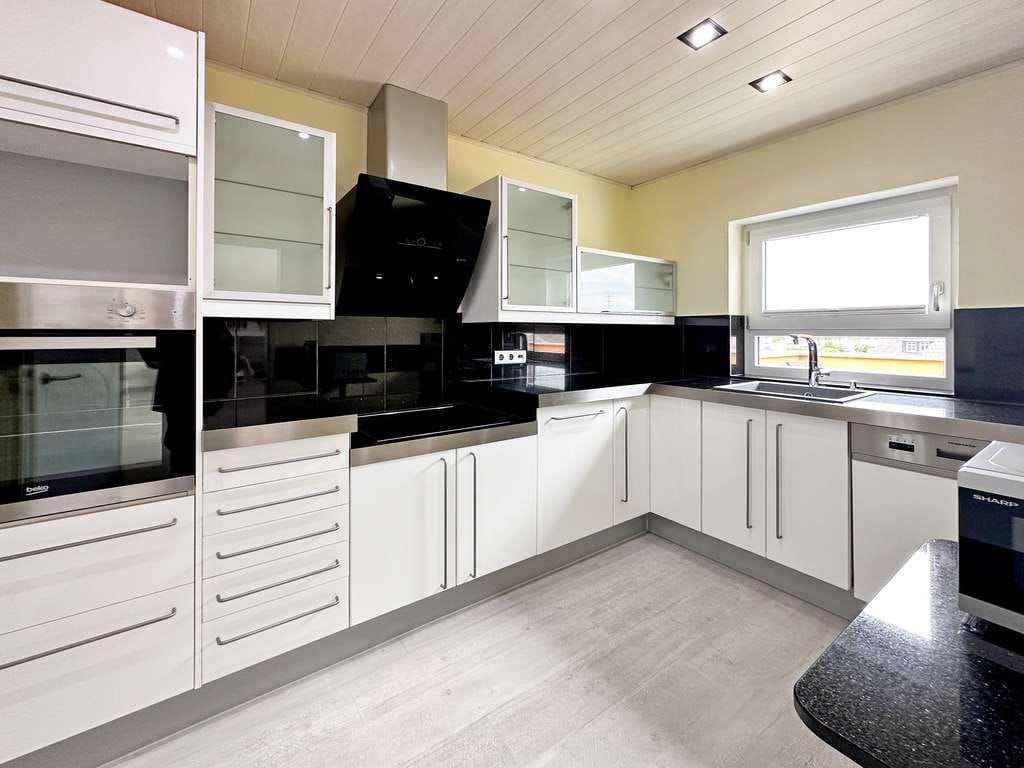 Immobilie in Holzappel - Arbeiten und Wohnen unter einem Dach - moderne Wohnung plus großzügige Werkstatt oder Lager - Bild 4