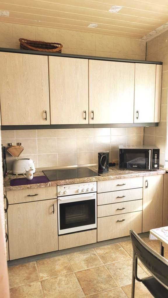 Immobilie in Zwickau - Charmantes Renovierungsobjekt mit Potential. Eigentumswohnung mit Balkon und Stellplatz. - Bild 1