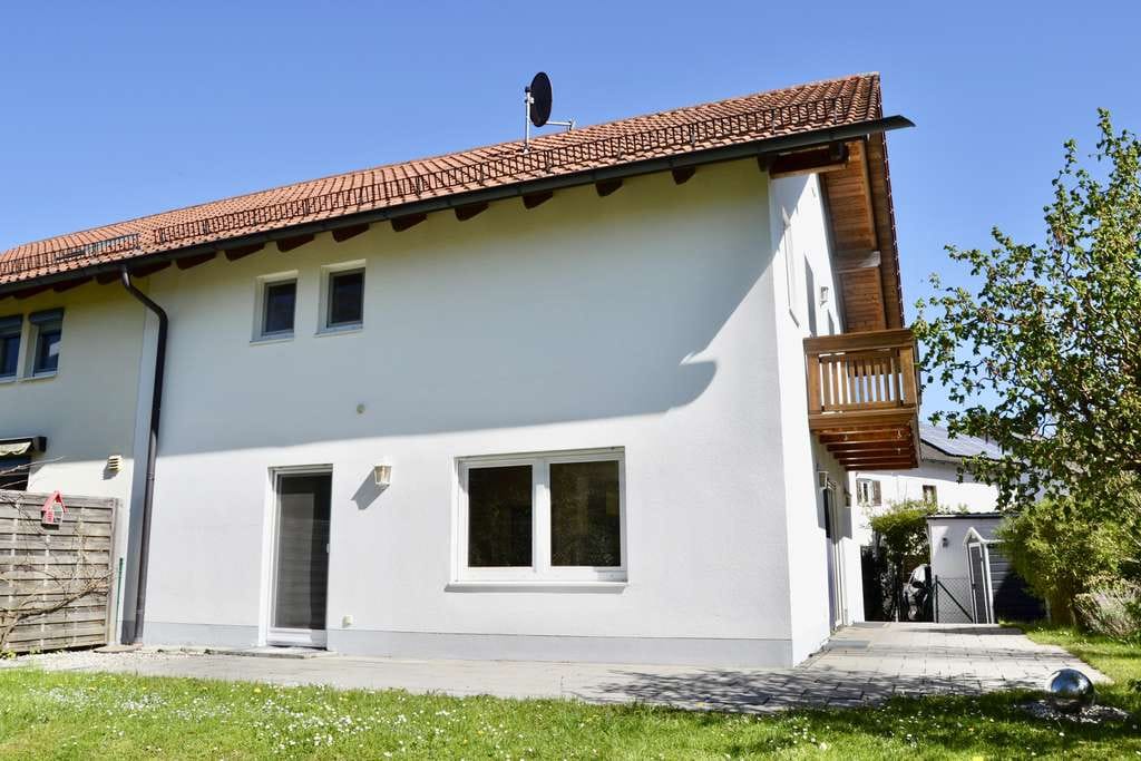 Immobilie in Isen - Familienidylle mit Gartenparadies – Gepflegte Doppelhaushälfte in Isen - Bild 0