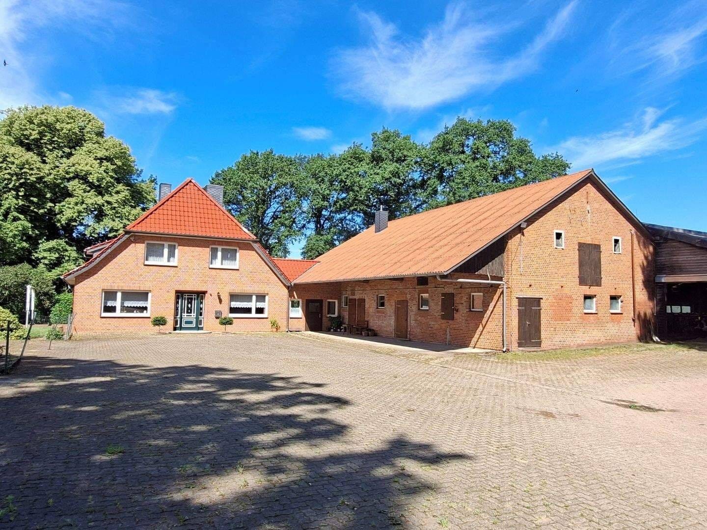 Immobilie in Ahausen - Hofanlage mit Wohnhaus, Stallungen und Weideflächen in ruhiger Lage im südlichen Landkreis Rotenburg - Bild 1