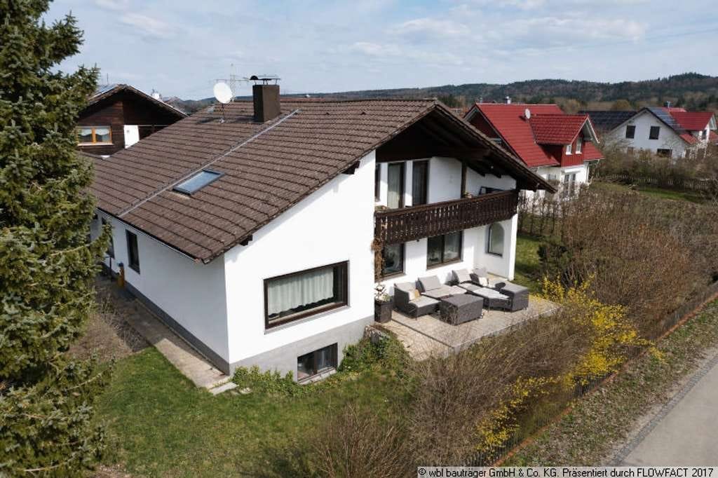 Immobilie in Fuchstal - ***Großzügig*** Charmantes Zweifamilienhaus auf dem Land - Bild 0