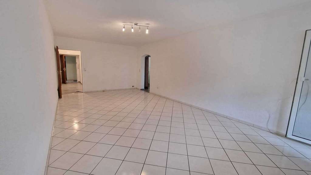 Immobilie in Viernheim - Kapitalanlage oder Selbstbezug: Attraktive 2-Zimmer Erdgeschosswohnung in Viernheim zu Verkaufen - Bild 1