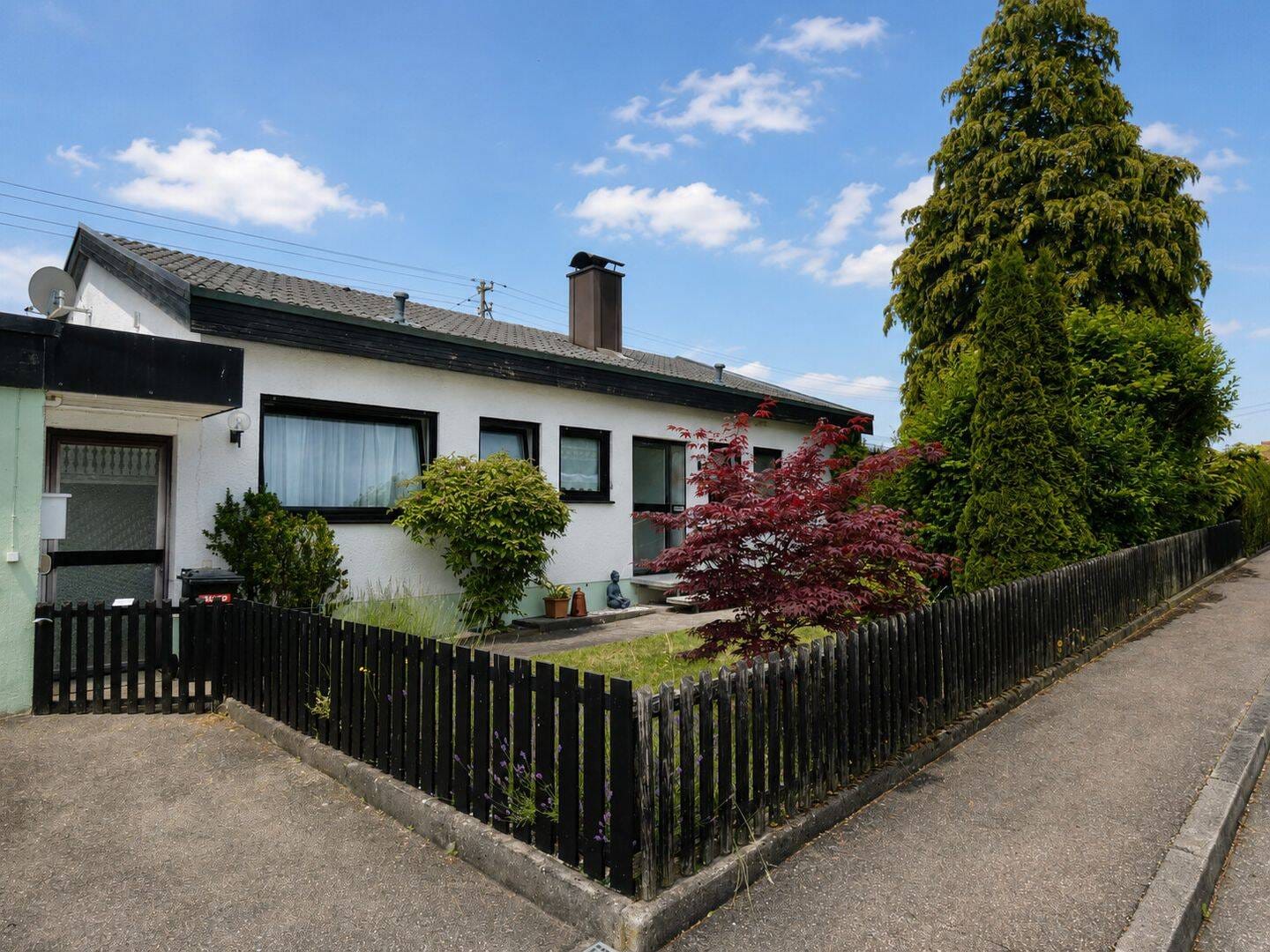 Immobilie in Syrgenstein - Familienhaus mit Wintergarten, Werkstatt und liebevollem Garten - Bild 1
