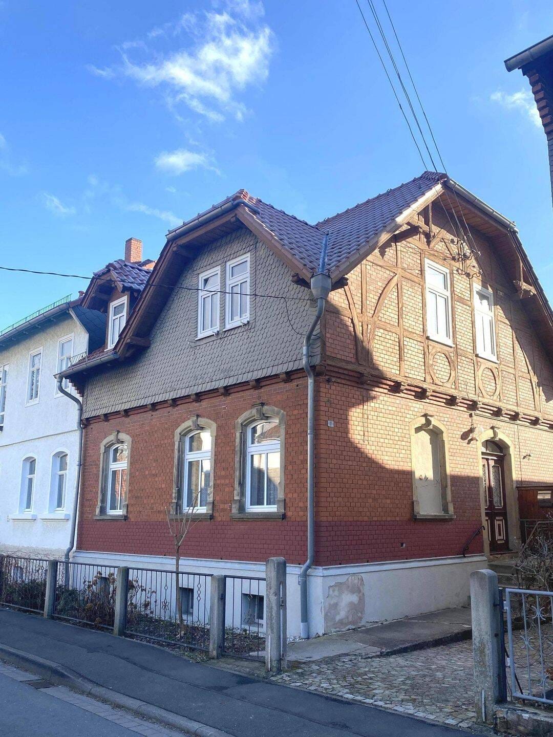 Immobilie in Bad Blankenburg - Doppelhaushälfte mit Potential in ruhiger Lage - Bild 0