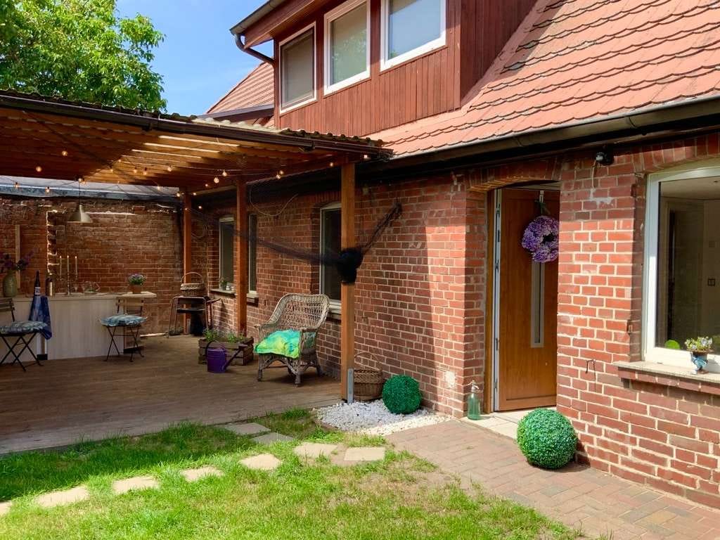 Immobilie in Bad Wilsnack - Verlieben Sie sich neu!  Urgemütliches Haus - 6 Zimmer - Kaminofen und Privatgarten - Bild 0