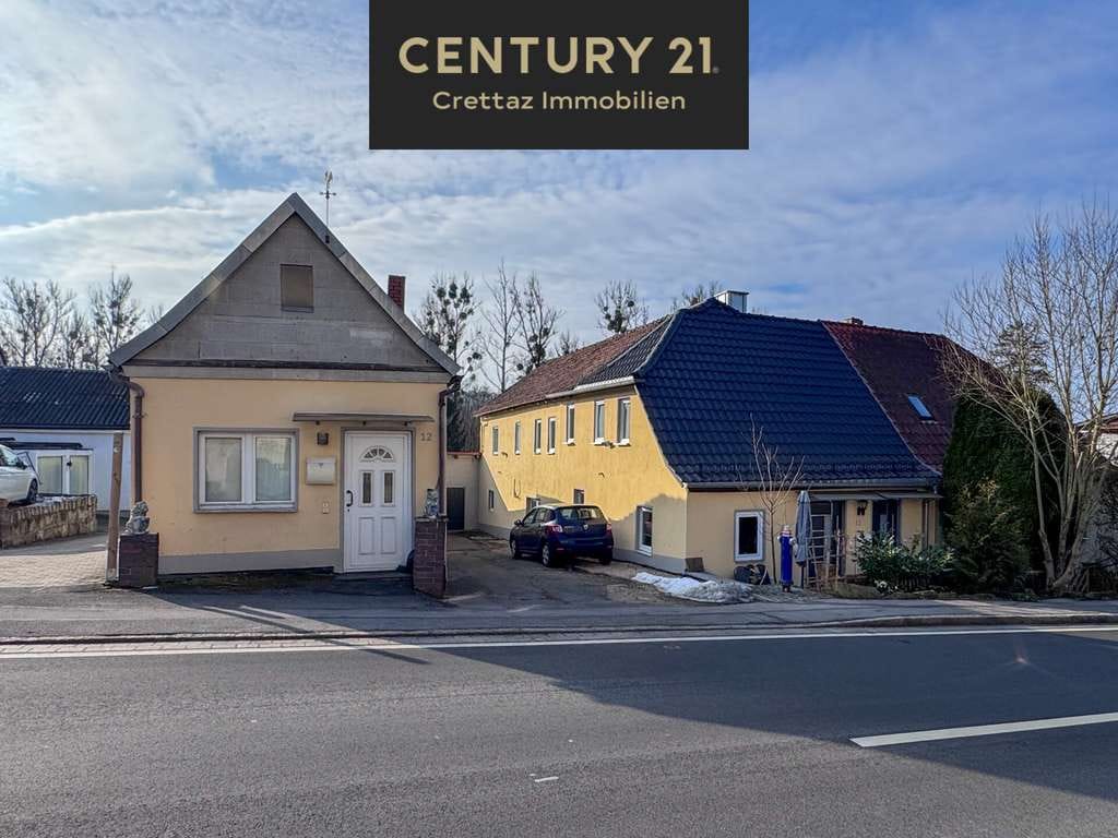 Immobilie in Weitramsdorf - Attraktive Kapitalanlage mit 4 Wohneinheiten und Entwicklungspotenzial in Tambach bei Coburg - Bild 0
