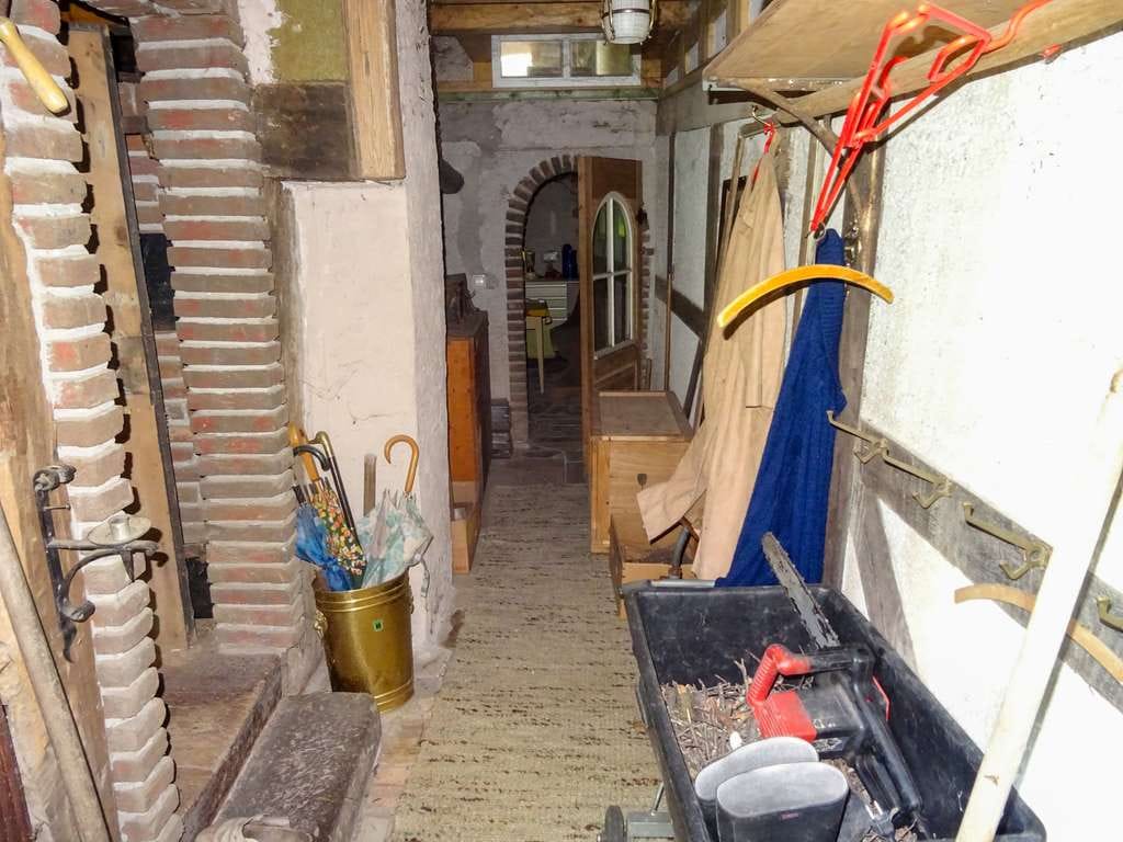 Immobilie in Hellenhahn-Schellenberg - Fachwerkhaus mit Charme und Potenzial – Handwerkertraum auf großem Grundstück in Seck - Bild 4