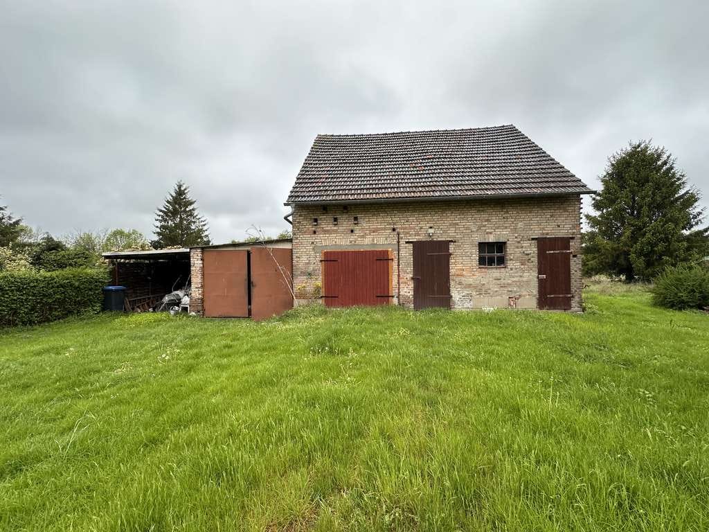 Immobilie in Nienburg (Saale) - Ihr neues Zuhause mit Potenzial – Freistehendes EFH auf großzügigem Grundstück in Latdorf - Bild 2