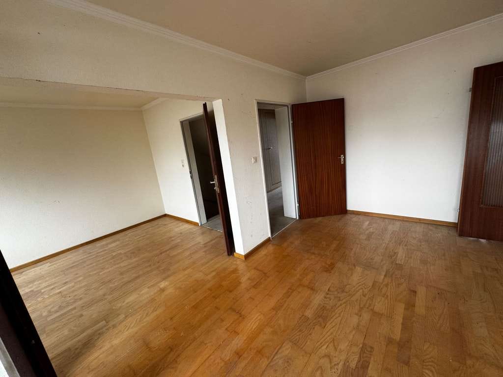 Immobilie in Germering - Sanierungsbedürftige Reihenmittelhaus mit Balkon in Germering - Bieterverfahren - Bild 2