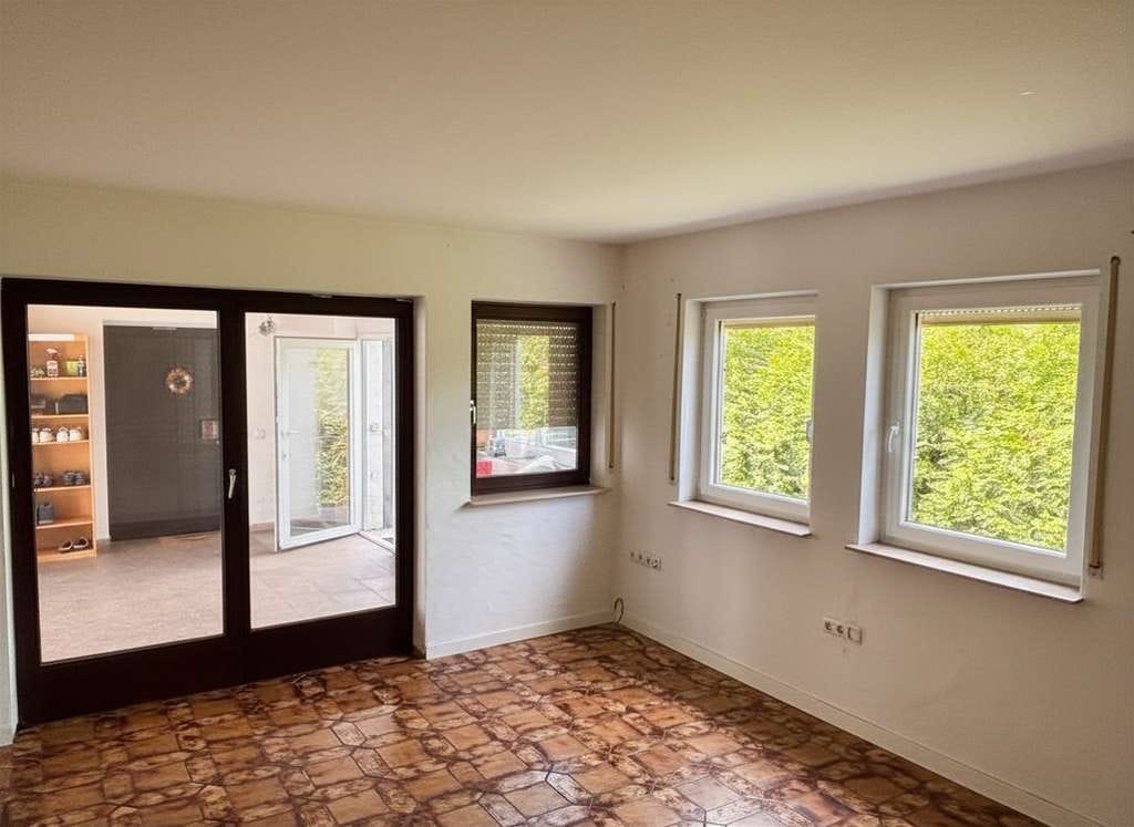 Immobilie in Freudental - Charmantes Einfamilienhaus mit Aufstockungspotenzial mit riesiger Garage und 2 Stellplätzen - Bild 3
