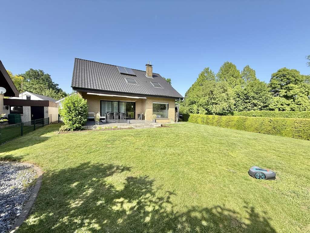 Immobilie in Ennigerloh - Modernisiertes Einfamilienhaus mit Loft-Charakter in ruhiger Sackgassenlage von Ostenfelde - Bild 0