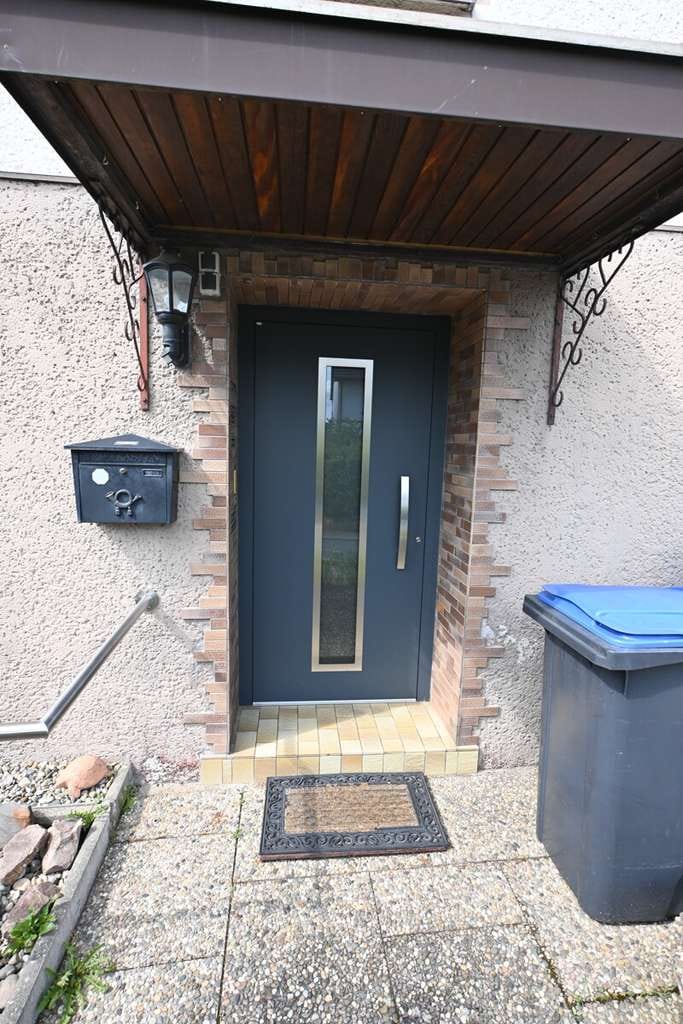 Immobilie in Kleinblittersdorf - Einfamilienhaus mit Terrasse und Garten in Kleinblittersdorf - Bild 2