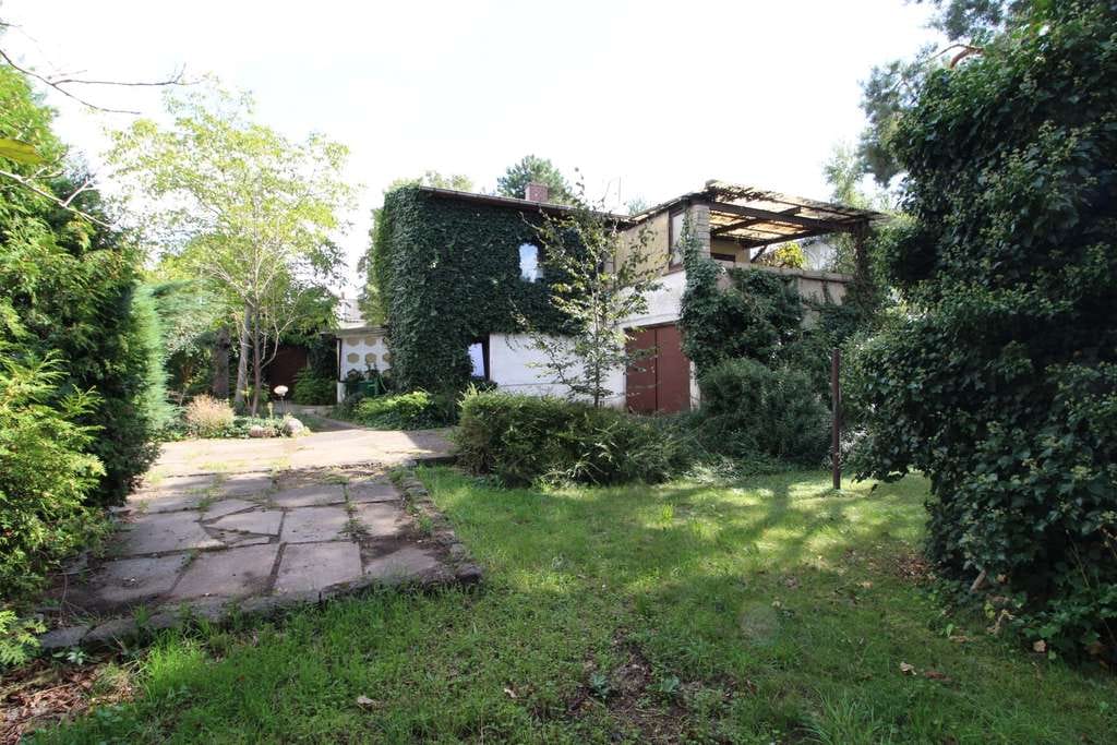 Immobilie in Weinböhla - Einfamilienhaus mit Garage und großem Grundstück - Bild 0